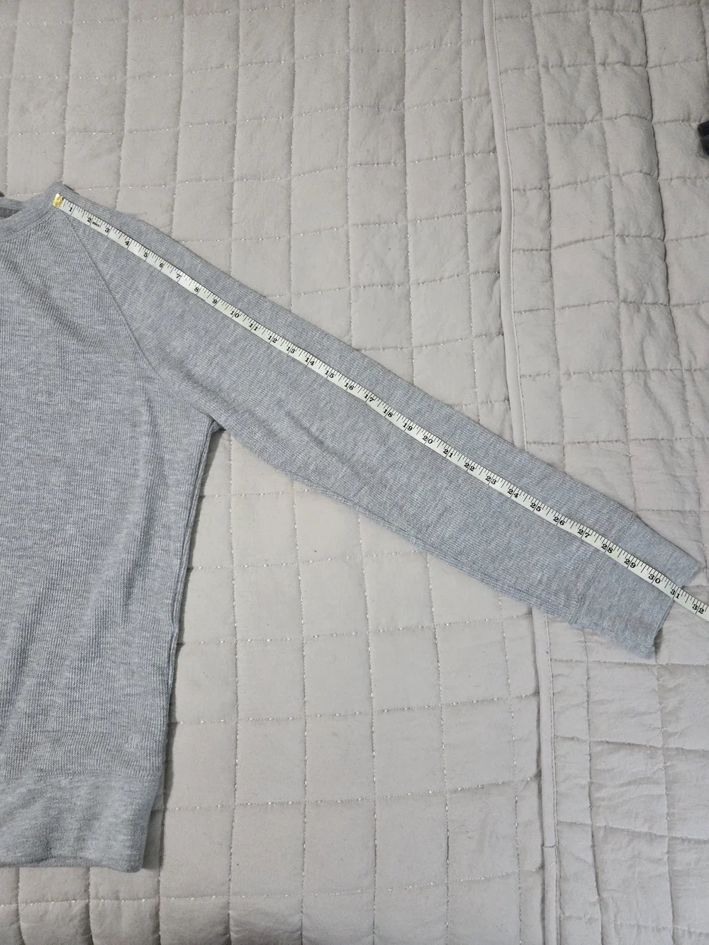 Banana Republic Men’s Light Gray Crewneck Sweater